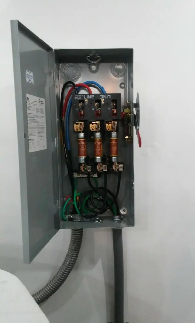 Three-phase disconnect switch installed for Smoke Detector Installation in Grover Beach